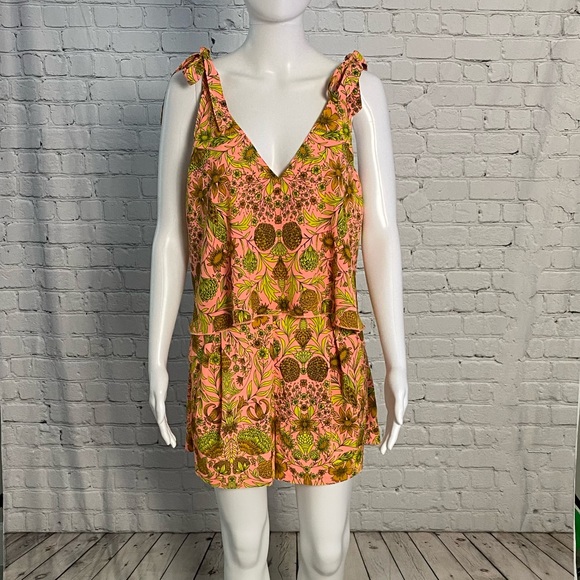 H&M FLORAL CREPE WOVEN FABRIC SHORT JUMPSUIT - Picture 3 of 12